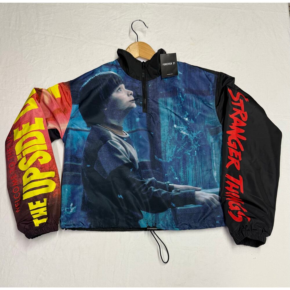 STRANGER THINGS Netflix the up side down 1/4 zip   Jacket  kids small NWT